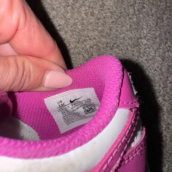 Nike Dunk Low GS Active
Fuchsia Pink/White Shoes-Size 13 girls - Picture 4 of 4